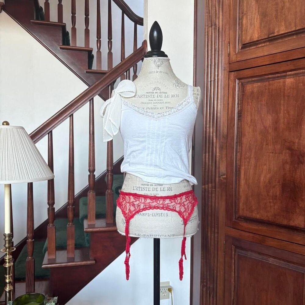 Vintage Red Lace Garter Belt Cinema Etoile